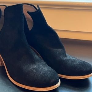 NORDSTROM Black Suede Block Heel Booties - 9